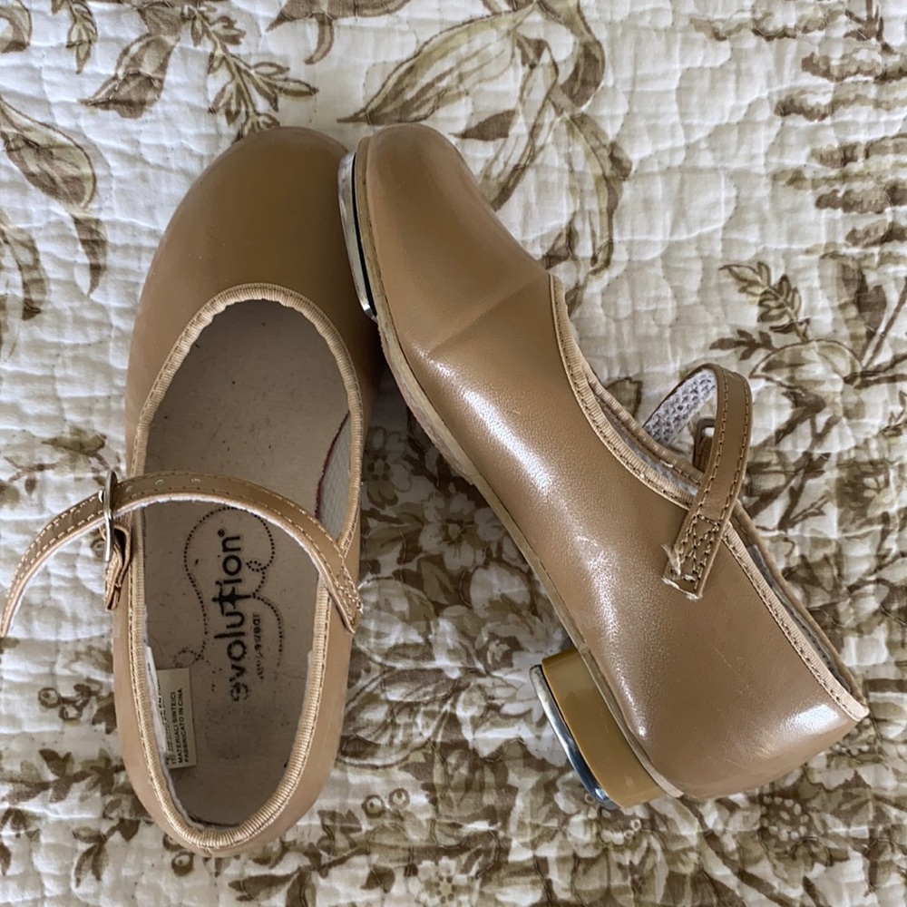 Tap shoes